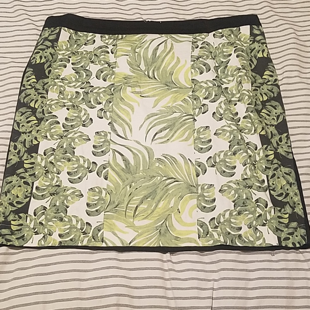 Eloquii palm leaf print skirt. Size 20